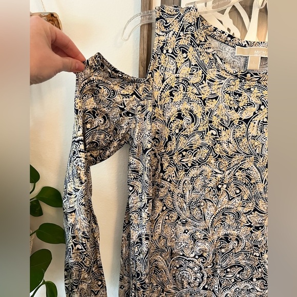 Women’s Michael Kors Cutout Long Sleeve Blouse Size L - Picture 2 of 8